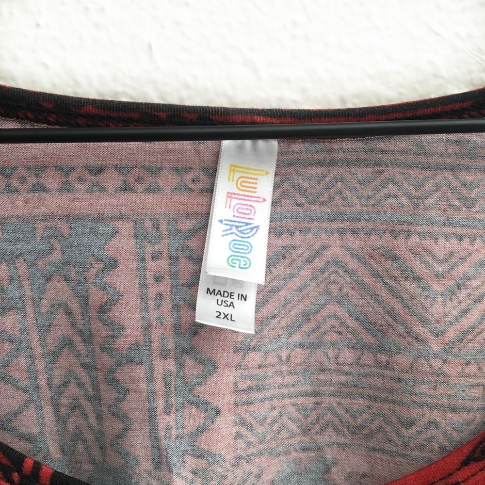 LuLaRoe Red and Black Pattern Classic T - Picture 2 of 6